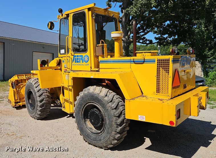 image for item EB8202 1987 Trojan 1900Z wheel loader