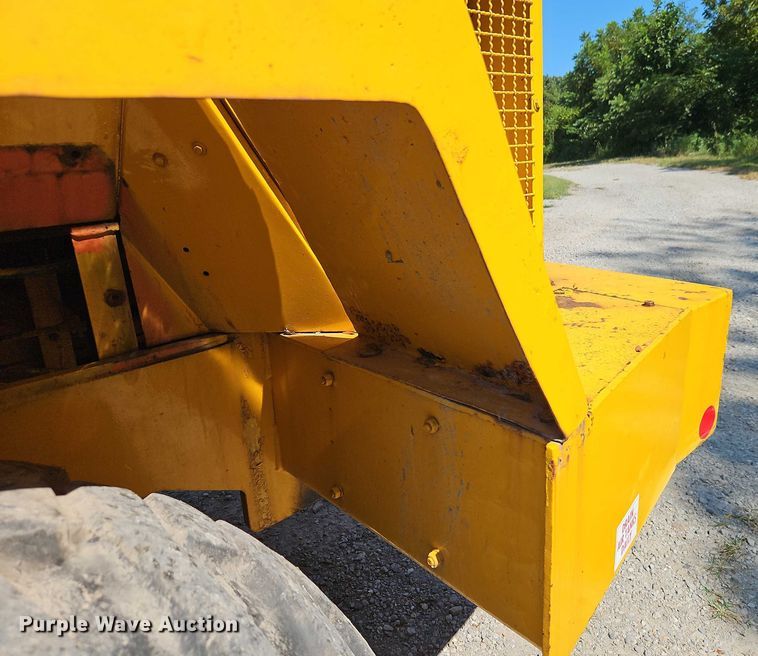 image for item EB8202 1987 Trojan 1900Z wheel loader