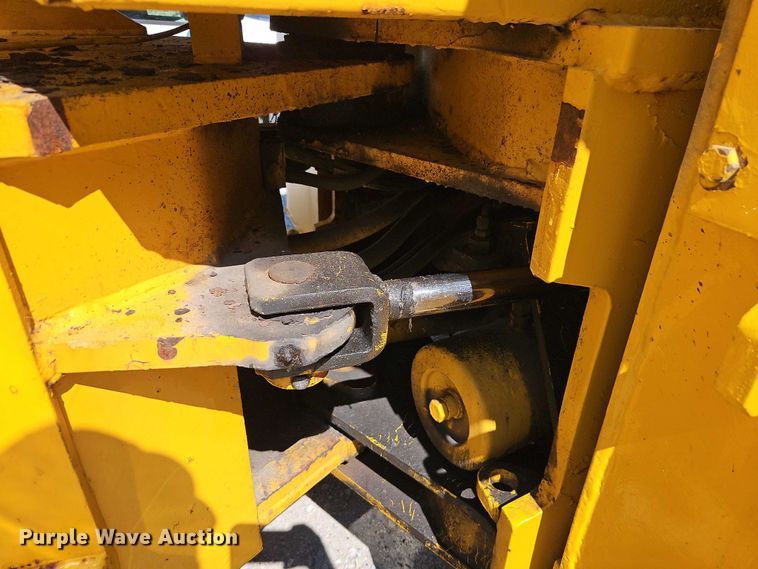 image for item EB8202 1987 Trojan 1900Z wheel loader