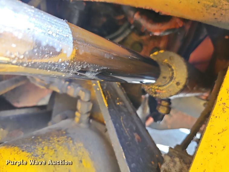 image for item EB8202 1987 Trojan 1900Z wheel loader