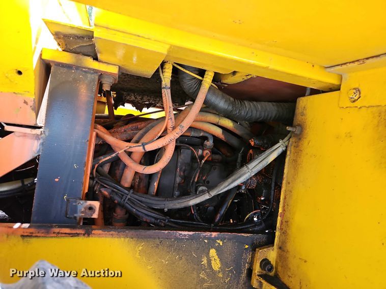 image for item EB8202 1987 Trojan 1900Z wheel loader