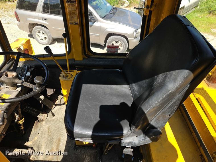 image for item EB8202 1987 Trojan 1900Z wheel loader