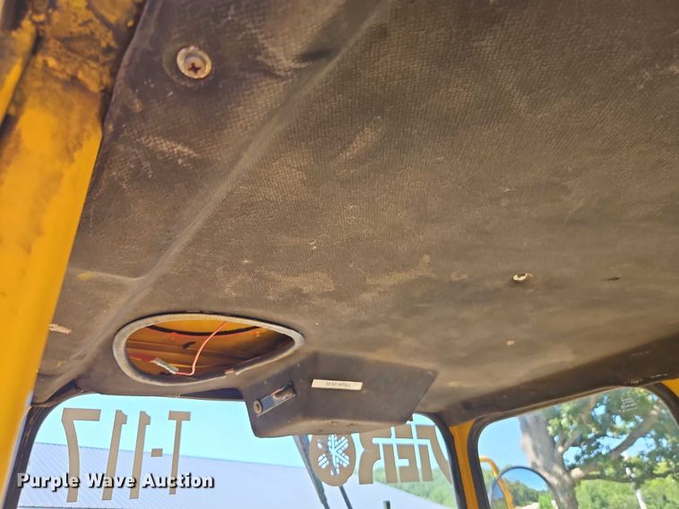 image for item EB8202 1987 Trojan 1900Z wheel loader