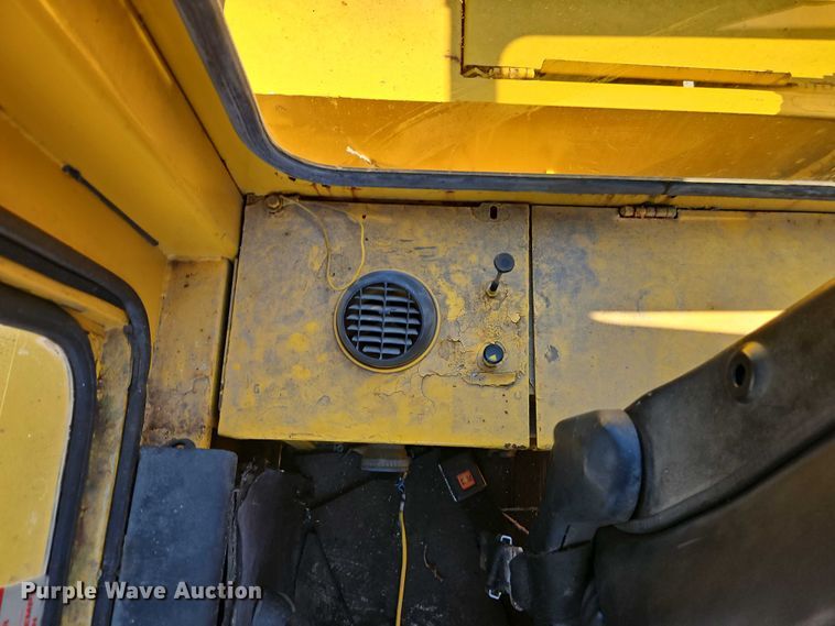 image for item EB8202 1987 Trojan 1900Z wheel loader