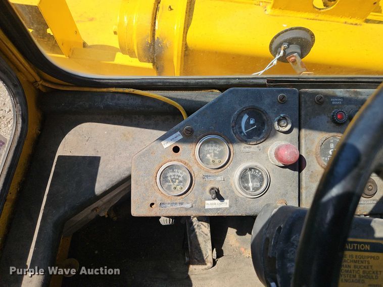 image for item EB8202 1987 Trojan 1900Z wheel loader