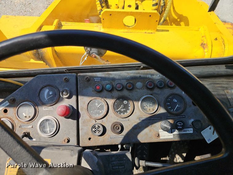 image for item EB8202 1987 Trojan 1900Z wheel loader