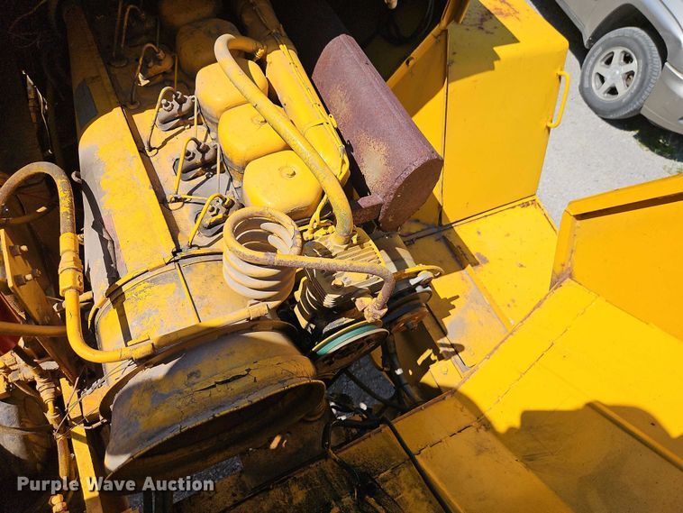 image for item EB8202 1987 Trojan 1900Z wheel loader