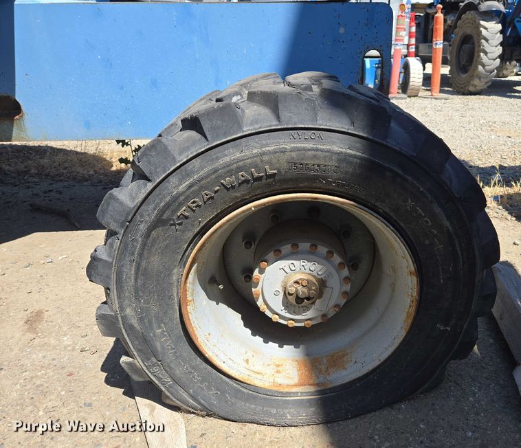 image for item EC1104 1998 Genie S-40 boom lift