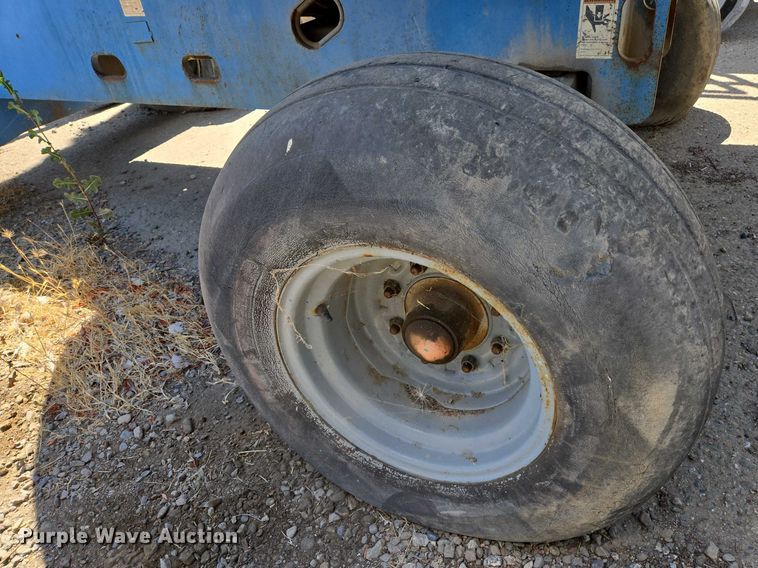 image for item EC1104 1998 Genie S-40 boom lift