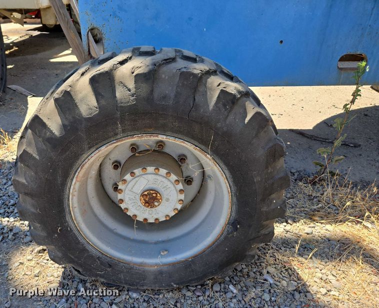 image for item EC1104 1998 Genie S-40 boom lift