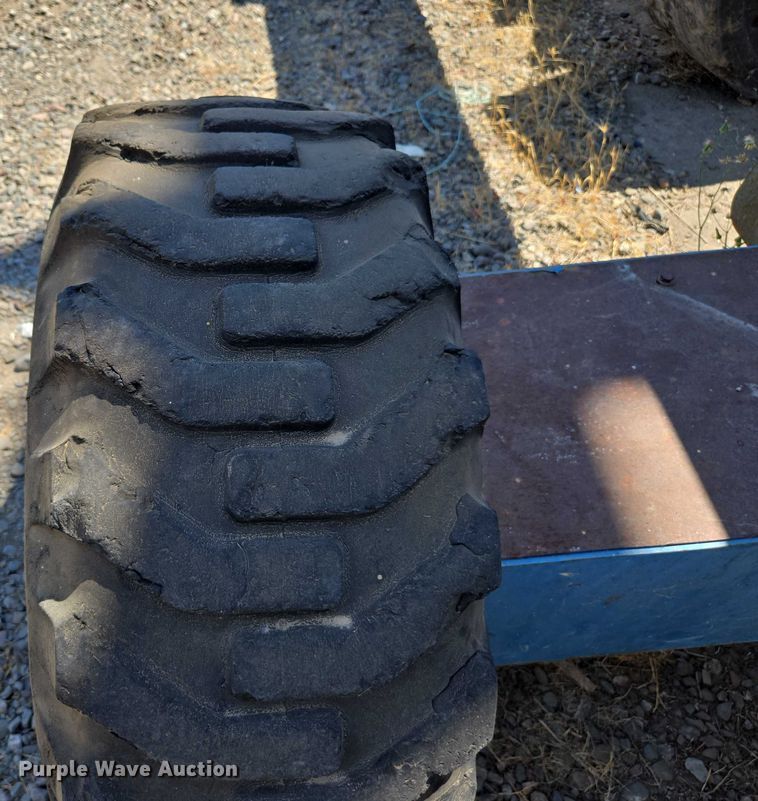 image for item EC1104 1998 Genie S-40 boom lift