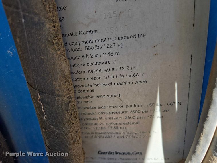 image for item EC1104 1998 Genie S-40 boom lift