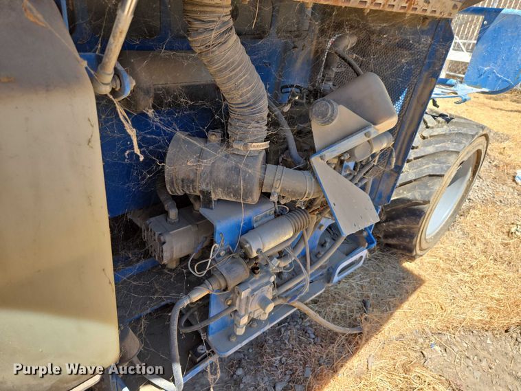 image for item EC1105 2001 Genie GS-3268 RT scissor lift