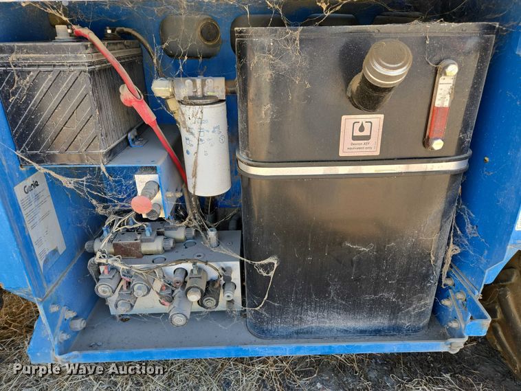 image for item EC1105 2001 Genie GS-3268 RT scissor lift