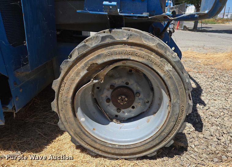 image for item EC1105 2001 Genie GS-3268 RT scissor lift