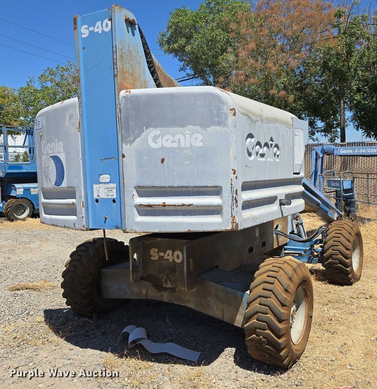 image for item EC1107 Genie S-40 boom lift