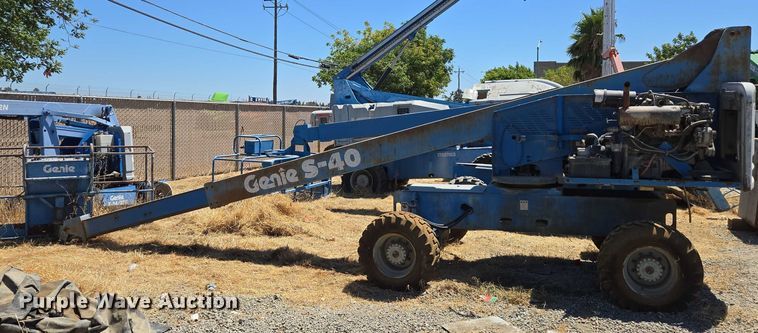 image for item EC1107 Genie S-40 boom lift