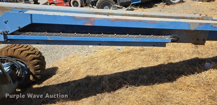 image for item EC1107 Genie S-40 boom lift