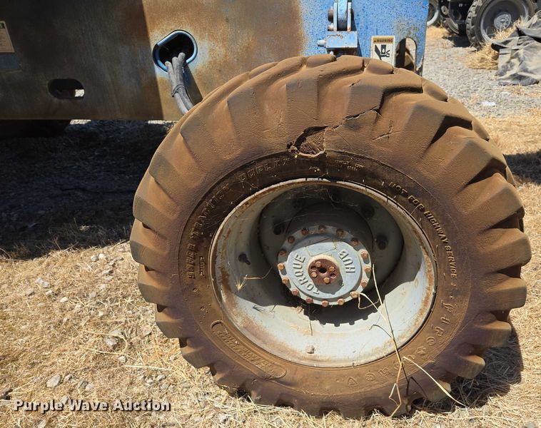 image for item EC1107 Genie S-40 boom lift