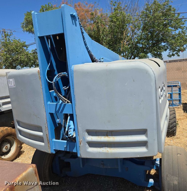 image for item EC1108 Genie S-40 boom lift