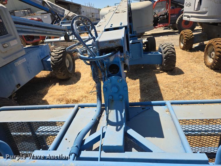 image for item EC1108 Genie S-40 boom lift