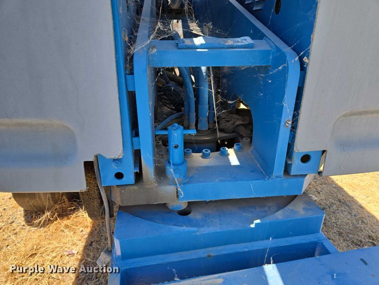 image for item EC1108 Genie S-40 boom lift