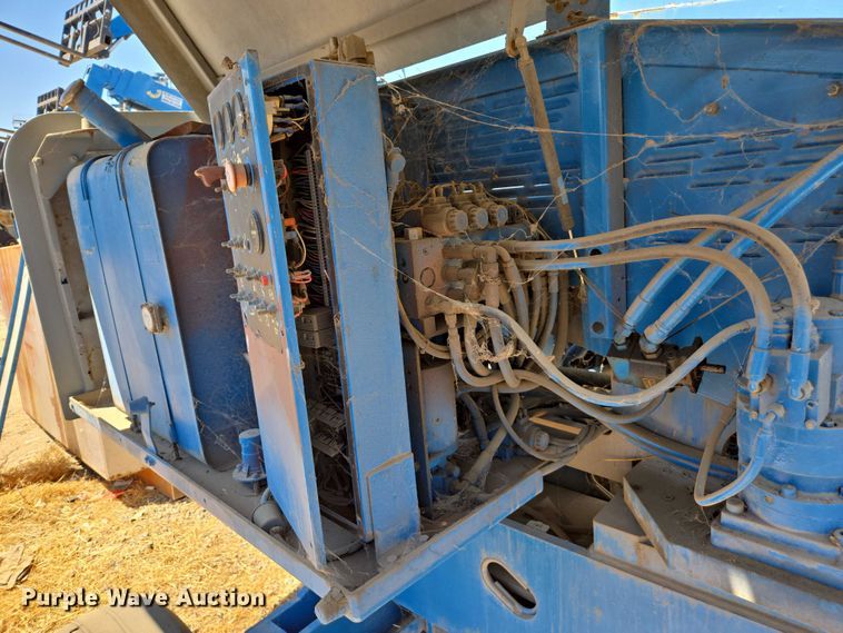 image for item EC1108 Genie S-40 boom lift