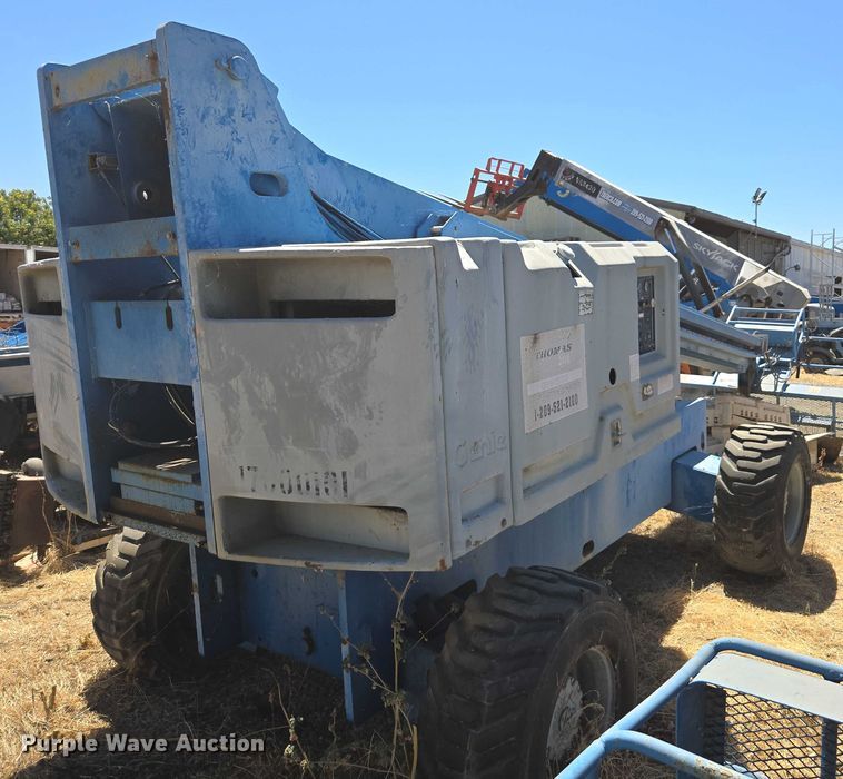 image for item EC1109 1995 Genie S-60 boom lift