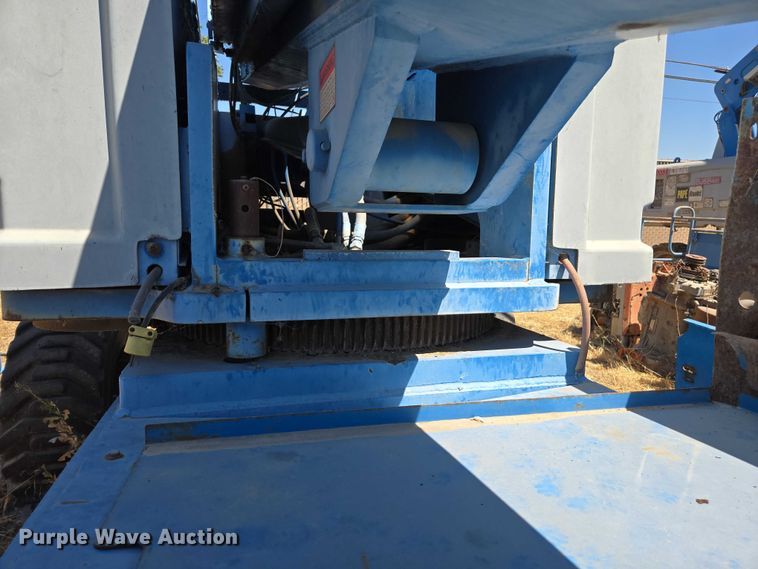 image for item EC1109 1995 Genie S-60 boom lift