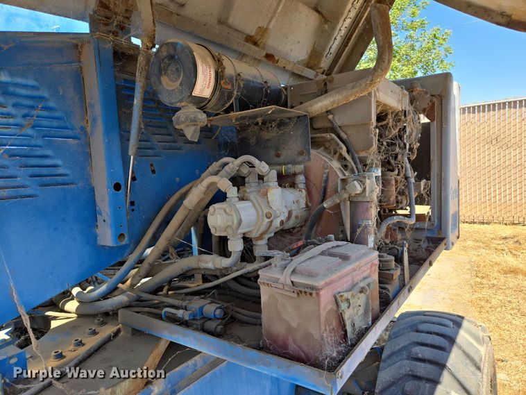 image for item EC1109 1995 Genie S-60 boom lift