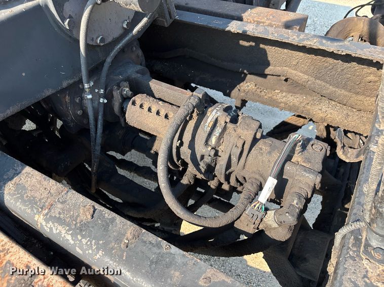 image for item EC3729 2006 Ford F650 Super Duty oil distributor truck