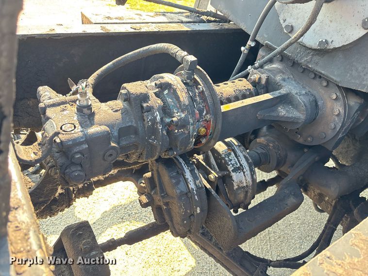 image for item EC3729 2006 Ford F650 Super Duty oil distributor truck