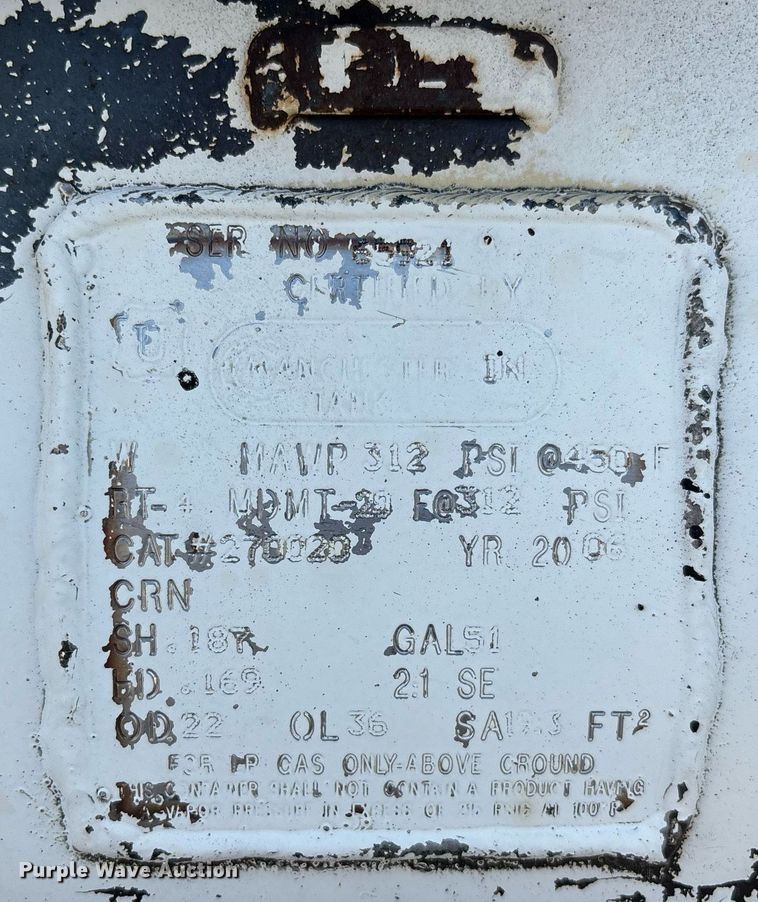 image for item EC3729 2006 Ford F650 Super Duty oil distributor truck