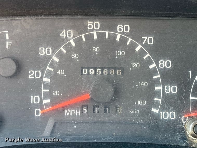 image for item EC3729 2006 Ford F650 Super Duty oil distributor truck