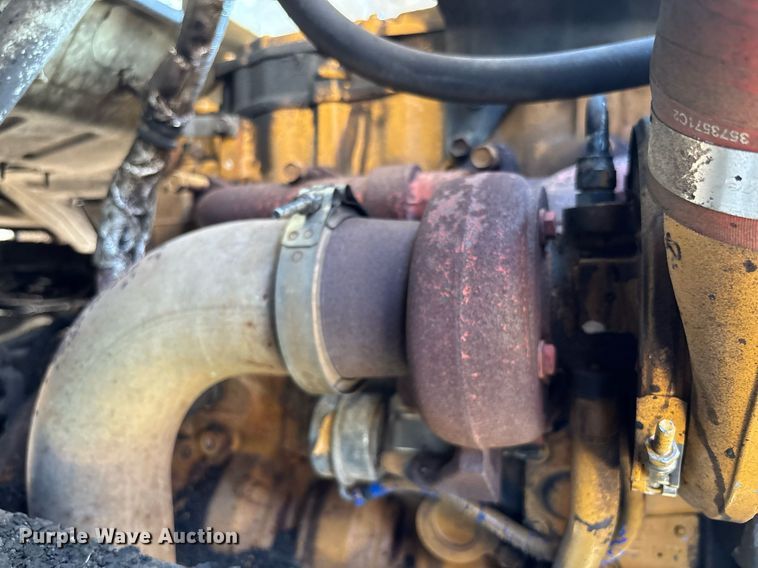 image for item EC3729 2006 Ford F650 Super Duty oil distributor truck