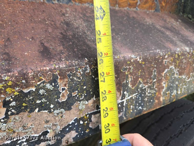 image for item EC4341 1985 Ford F700 dump truck