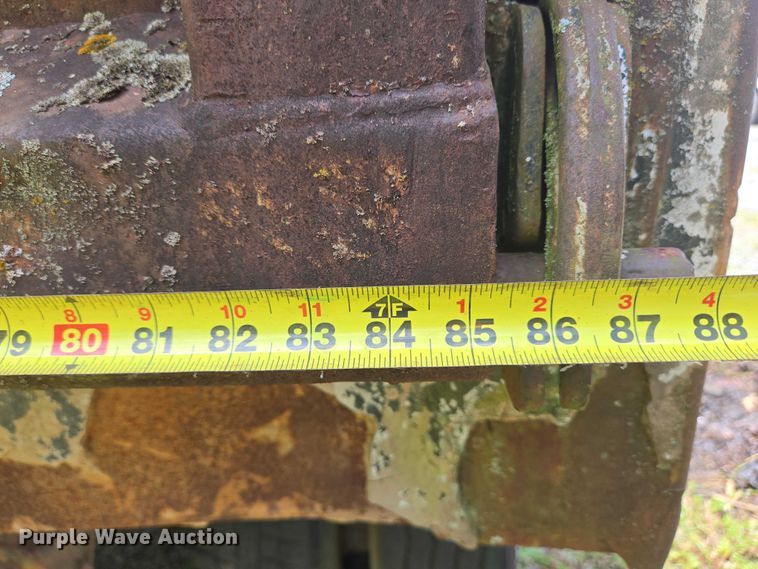 image for item EC4341 1985 Ford F700 dump truck