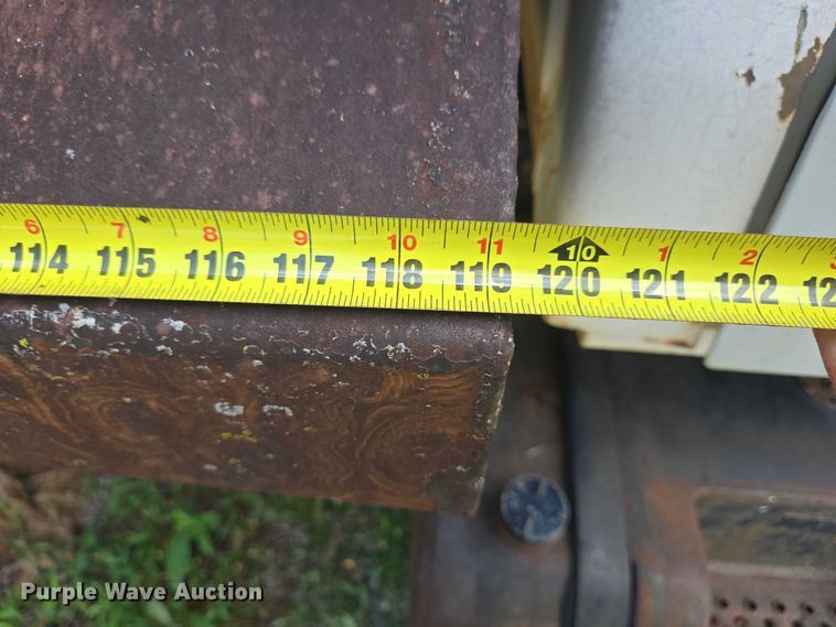 image for item EC4341 1985 Ford F700 dump truck