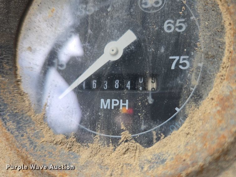 image for item EC4341 1985 Ford F700 dump truck