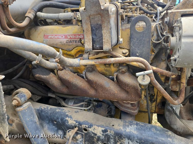 image for item EC4341 1985 Ford F700 dump truck