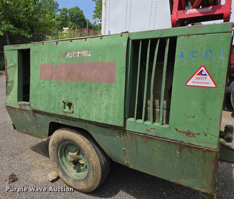 image for item EC4344 Sullair 185 DPC 2 JD air compressor