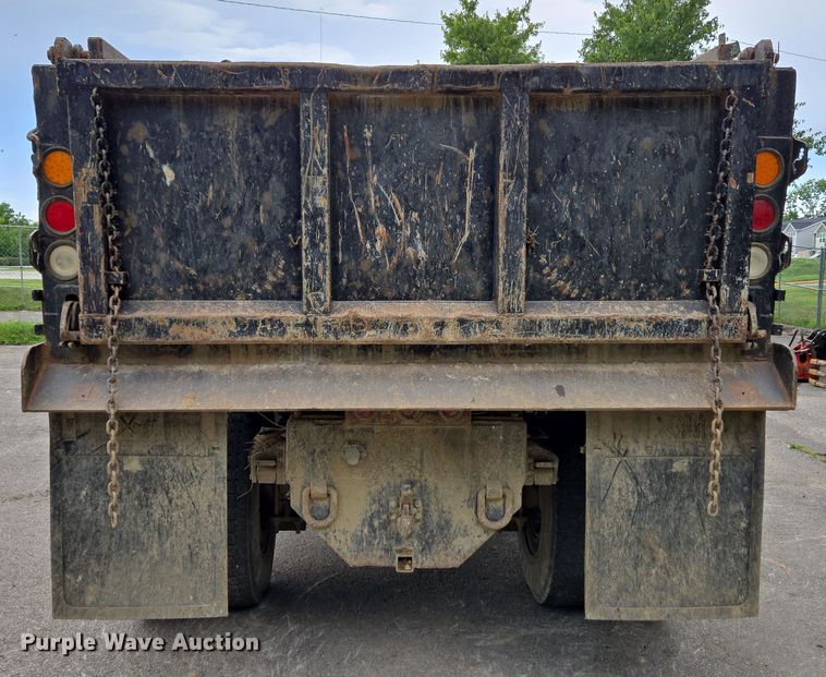 image for item EC4345 2000 GMC C7500 dump truck