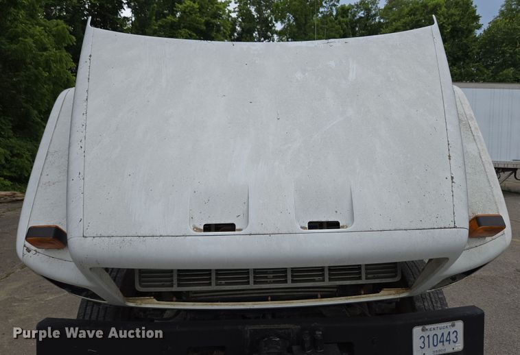 image for item EC4345 2000 GMC C7500 dump truck