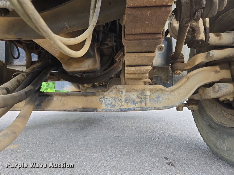 image for item EC4345 2000 GMC C7500 dump truck