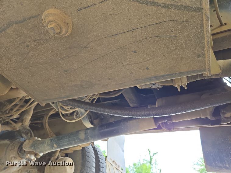 image for item EC4345 2000 GMC C7500 dump truck