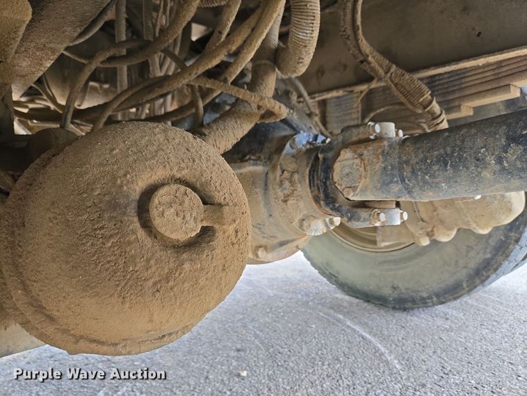 image for item EC4345 2000 GMC C7500 dump truck