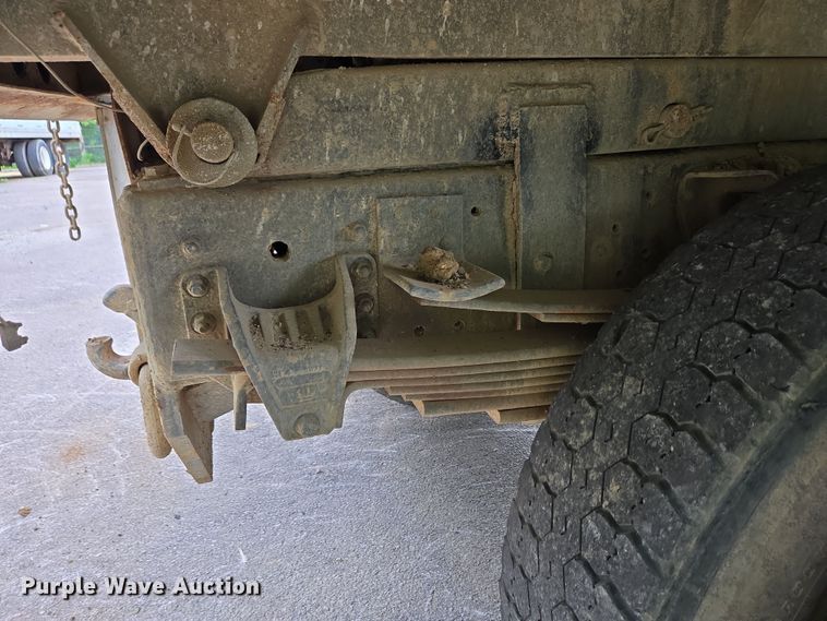 image for item EC4345 2000 GMC C7500 dump truck