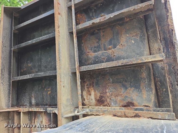 image for item EC4345 2000 GMC C7500 dump truck