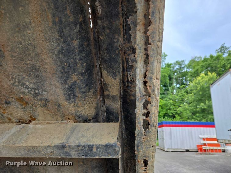 image for item EC4345 2000 GMC C7500 dump truck