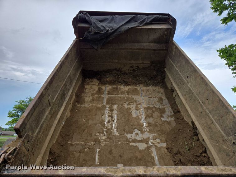 image for item EC4345 2000 GMC C7500 dump truck